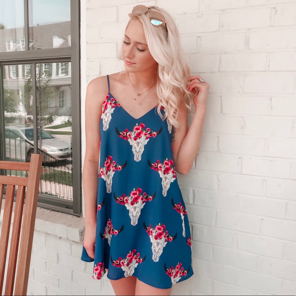 Bullhead swing dress